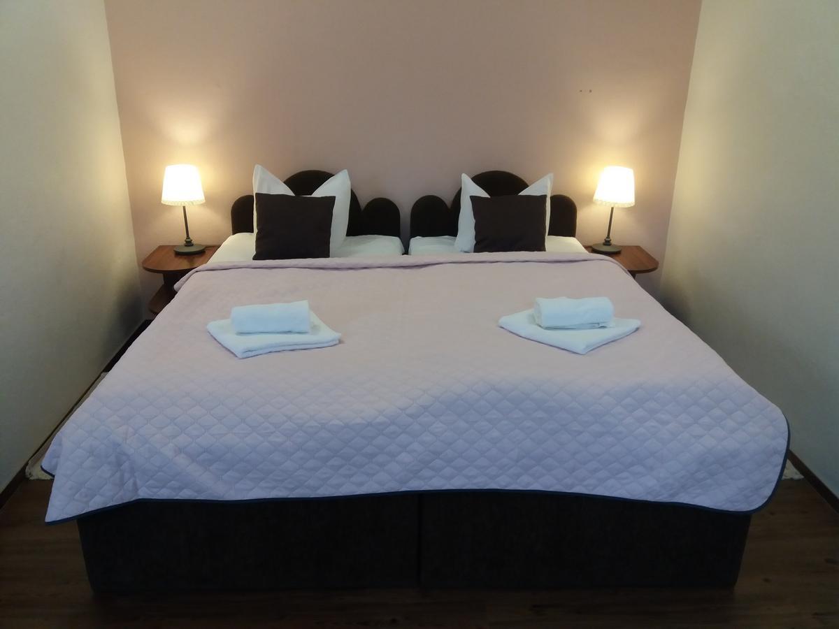 Hotel Dzban Jindrichov Экстерьер фото