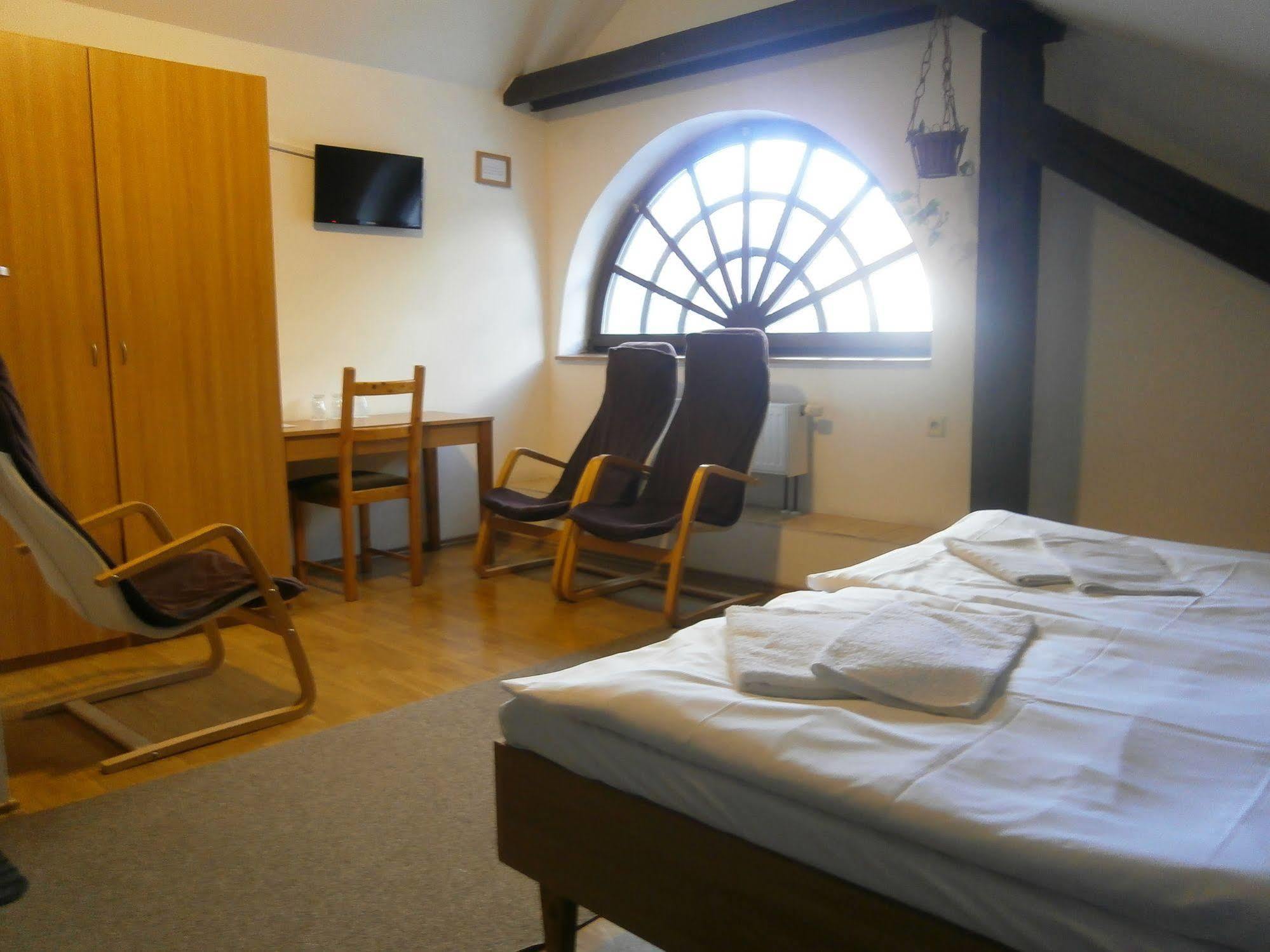 Hotel Dzban Jindrichov Экстерьер фото