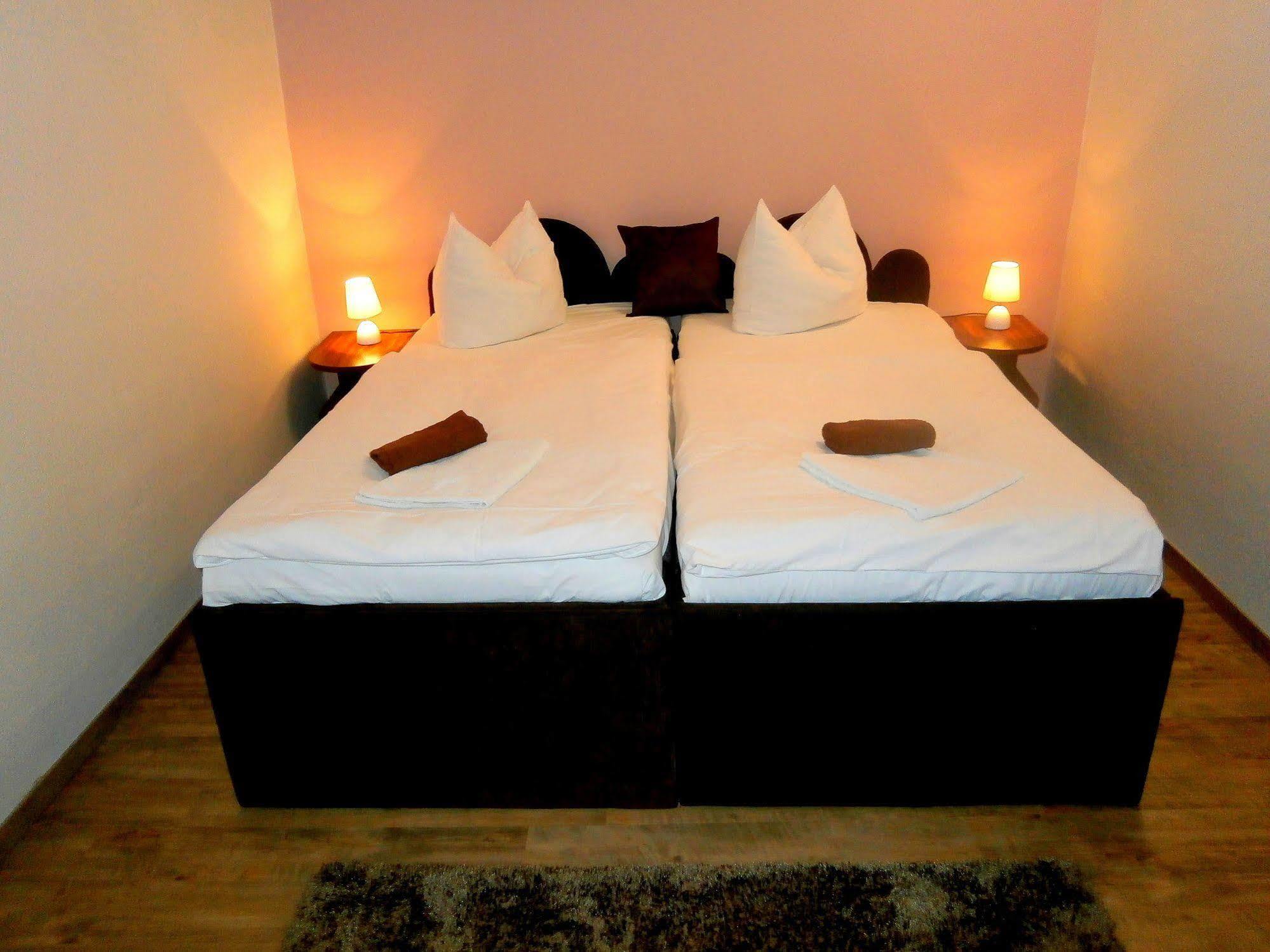Hotel Dzban Jindrichov Экстерьер фото