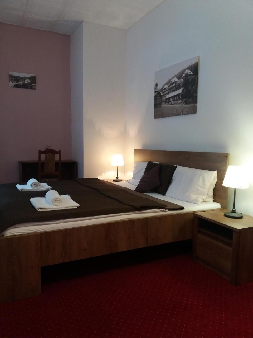 Hotel Dzban Jindrichov Экстерьер фото