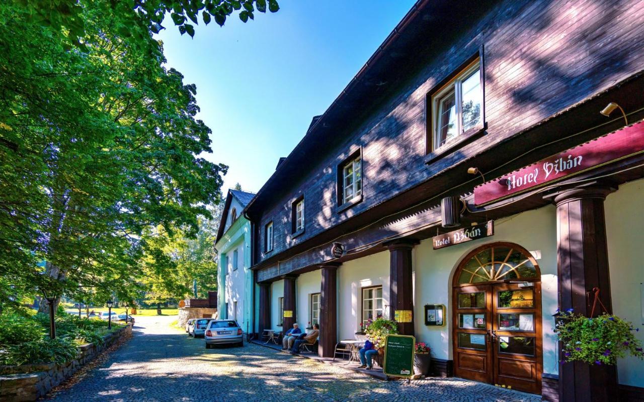 Hotel Dzban Jindrichov Экстерьер фото